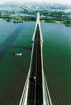 岳陽(yáng)洞庭湖大橋