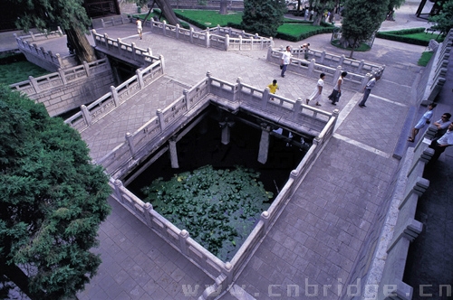 魚(yú)沼飛梁