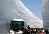 日本“雪墻公路”對外開放 兩側(cè)積雪20米